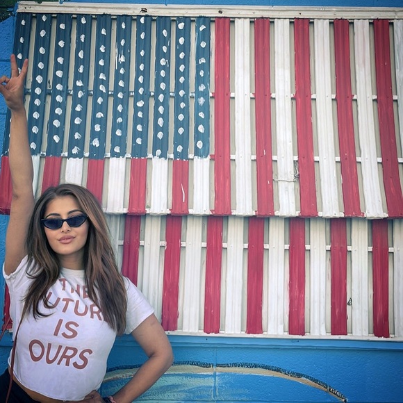 Meet your Posher, Monika - Picture 2 of 13